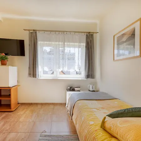 Accommodatie bij particulieren Goscinne Monika 1000 Lecia Panstwa Polskiego 3