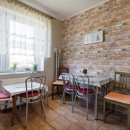 Homestay Goscinne Monika 1000 Lecia Panstwa Polskiego 3 *